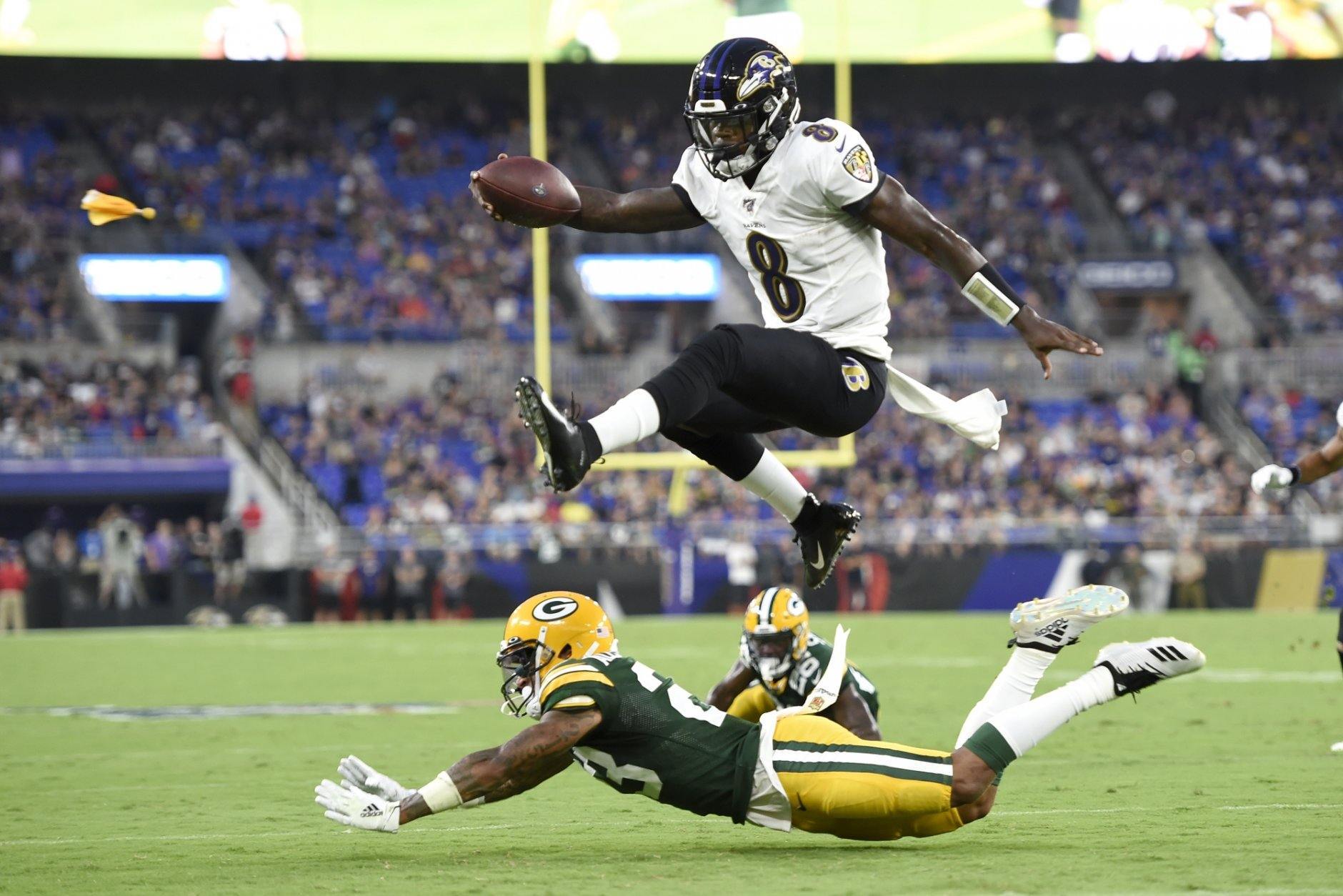 Voiko Lamar Jacksonin muutos tuo Baltimore Ravensille enemmän voittoja